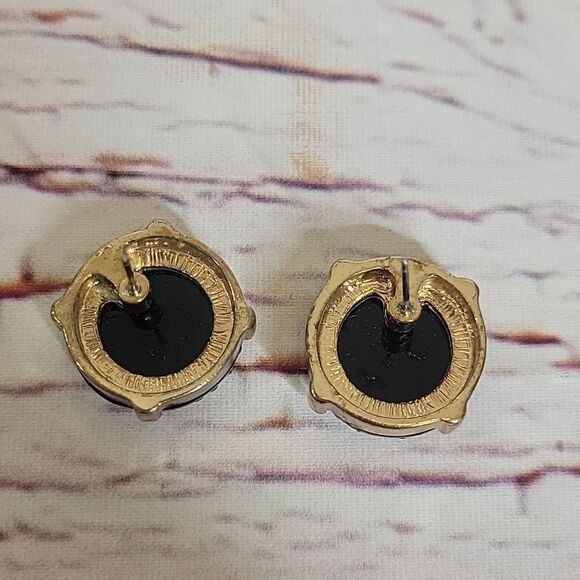 Large Hematite Stud Earrings - Picture 5 of 6